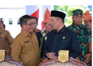 Sekwan DPRD Muaro Jambi Zakaria Hadiri Pengukuhan Kades dan BPD