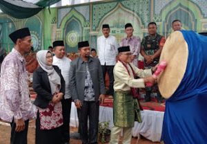 Anggota Dewan Robinson Hadiri Pembukaan MTQ di Bahar Selatan