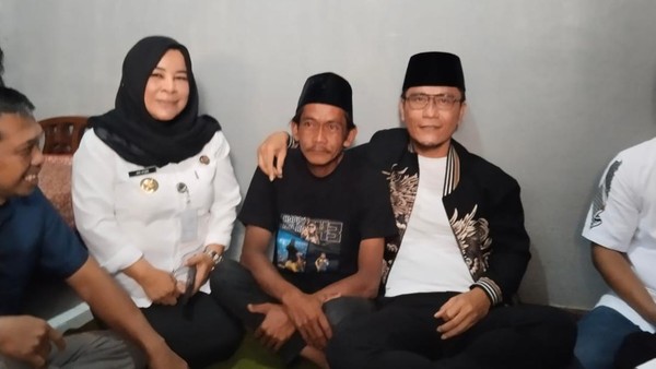 Momen Gus Miftah Akhirnya Minta Maaf kepada Kang Sunhaji Si Penjual Es Teh