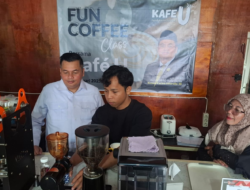 Kemas Faried Alfallery Gelar Acara Pelatihan Barista di Kawasan Telanai Pura