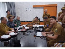 Bupati  Muaro Jambi Bambang Bayu Suseno SP. MM. M.S.i,  Ikuti Zoom meeting Verifikasi Lapangan Kabupaten Layak Anak (KLA)