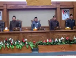 Bupati Bambang Bayu Suseno, Hadiri Rapat Paripurna Tentang Rekomendasi DPRD Terhadap LKPJ Bupati Kabupaten Muaro Jambi Tahun Anggaran 2024.