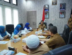 Rapat terbatas mengenai Pembahasan Implementasi Strategi Pencapaian Universal Health Coverage