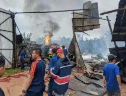 Gudang Diduga Tempat Penimbunan BBM Ilegal Terbakar Hebat di Kota Jambi