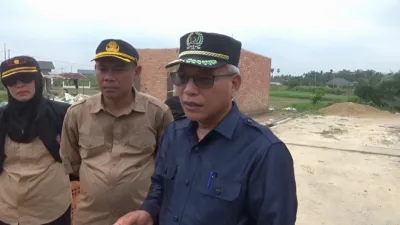 Langgar Sempadan Sungai, Satu Rumah di Perumahan Mentari Residence 2 Muaro Jambi Disegel dan Diminta Dibongkar !