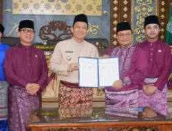 Solidaritas untuk Kota Jambi Bahagia: Bupati Muaro Jambi Hadiri HUT ke-624 Kota Jambi