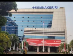 BREAKING NEWS: KPK Geledah Kantor Kemnaker Terkait Dugaan Korupsi Pengadaan Sistem Proteksi TKI, Tiga Tersangka Ditetapkan!