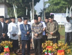 Maryadi, SH (DPRD) Dampingi Bupati BBS Wisuda Santri Ponpes An-Nur Tangkit