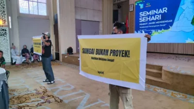 WALHI JAMBI GERUDUK SEMINAR PEMKOT: Mega Proyek Jadi Biang  Kerok Banjir !