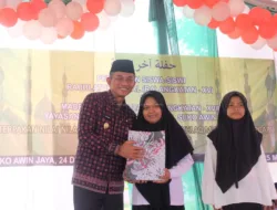 Wabup Muaro Jambi Hadiri Pelepasan Siswa Raudhatul Athfal dan Madrasah Ibtidaiyah Darul Amal Suko Awin Jaya