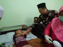Bupati Muaro Jambi Tinjau Program Sunat Gratis di Puskesmas Puding: Bukti Nyata “Muaro Jambi Berbakti”