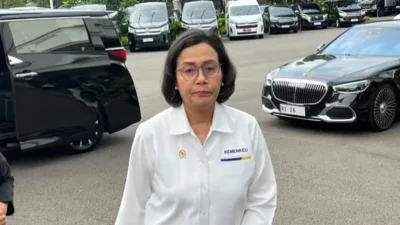 Hari Ini : Pemerintah Umumkan 5 Paket Stimulus Ekonomi, Diskon Tarif Listrik 50% Batal !