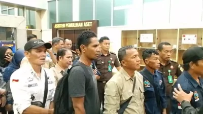OTT Massal di Lahat: Camat dan 22 Kades Diciduk Terkait Dugaan Pungli Dana Desa