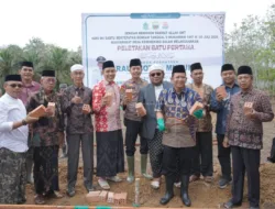 Bupati Muaro Jambi Letakkan Batu Pertama Pembangunan Ponpes Raudlotul Muluk Kemingking Dalam