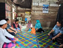 Ketua TP PKK Muaro Jambi Salurkan Bantuan Sembako bagi Keluarga Miskin Ekstrem di Kelurahan Tanjung