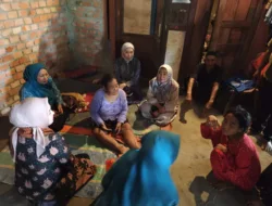 Ririn Novianty Serahkan Bantuan Sembako ke Warga Miskin Ekstrem di Sungai Gelam