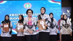 Ririn Novianty Dikukuhkan sebagai Ibunda Guru Kabupaten Muaro Jambi