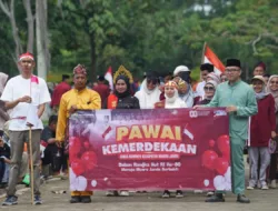 Ribuan Warga Memeriahkan Pawai Karnaval Pembangunan dan Promosi UMKM di Muaro Jambi