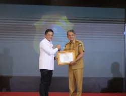 Wakil Bupati Muaro Jambi Terima Sertifikat TTIS/CSIRT: Perkuat Ketahanan Digital Daerah