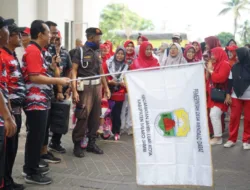 Ribuan Warga Mendalo Darat Ikuti Jalan Sehat dan Senam Bersama Bupati Muaro Jambi