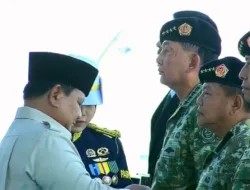 Presiden Anugerahi Gelar Jenderal Kehormatan Bintang 4 kepada 5 Tokoh Militer