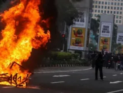 Solidaritas Nasional Pecah di 11 Kota Usai Driver Ojol Tewas Dilindas Brimob—Aparat Diminta Bertanggung Jawab