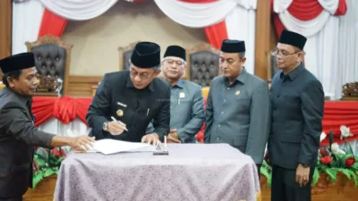 Pemkab Muaro Jambi Sampaikan 4 Ranperda dan Rancangan APBD 2026: Target Pendapatan Rp1,296 Triliun