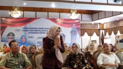 Novi Astrianti Dorong Pengrajin Muaro Jambi Berinovasi dan Siap Bersaing di Pasar Nasional