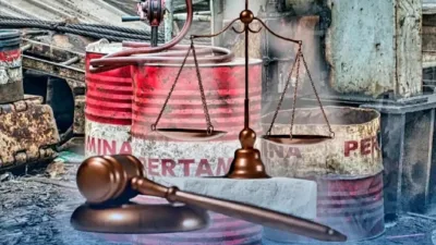 Ilustrasi Photo Drum Minyak Pertamina dan Palu Hakim ( Dok : Photo Ilustrasi)