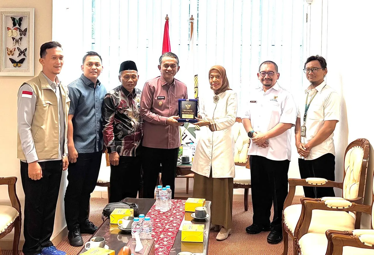 Photo Pertemuan antara Wabup Jun Mahir dan jajaran pimpinan BAZNAS RI berlangsung di Kantor Pusat BAZNAS RI, Jalan Matraman Jaya, Jakarta Timur (Photo Diskominfo)