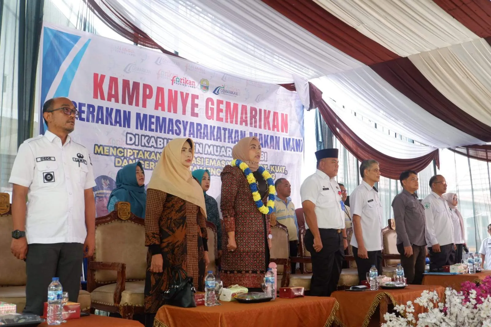 Sekda Budhi Hartono dukung kampanye Gemarikan di SDN 10 Desa Kademangan; fokus pada gizi, pencegahan stunting, dan penguatan ekonomi nelayan lokal. ( Dok Diskominfo )