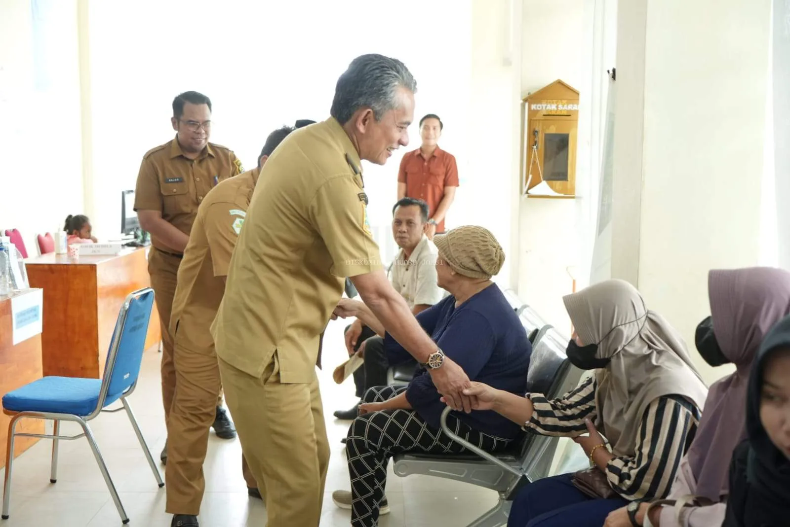 Wabup Muaro Jambi Junaidi Mahir meninjau RSUD Sungai Bahar ( Dok Diskominfo).