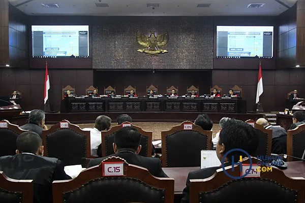 Mahkamah Konstitusi (MK) kembali menegaskan syarat konstitusional bagi seseorang untuk menjadi advokat, di ruang Sidang Gedung Mahkamah Konstitusi Jakarta ( photo Redaksi).