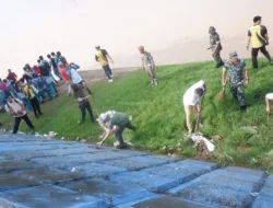 Wabup Junaidi Mahir Pimpin Gotong Royong Bersihkan Pasar Sengeti dan DAS Batanghari