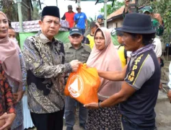 Bupati Muaro Jambi Salurkan Bantuan untuk Korban Kebakaran di Desa Tanjung Ul