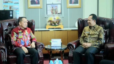 Dr. Bambang Bayu Suseno, melakukan konsultasi dan koordinasi langsung dengan Kementerian Dalam Negeri Republik Indonesia.( Dok Diskominfo ).