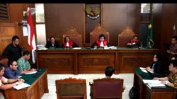 Niat Mulia Berujung Dakwaan: Bantu Teman Lunasi Utang Rp198 Juta, Warga Semarang Duduk di Kursi Terdakwa