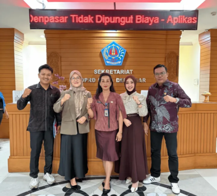 Rombongan DPRD Muaro Jambi saat melaksanakan kunjungan kerja ke Denpasar, Bali.