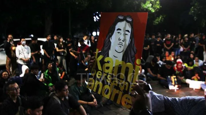 Pengungkapan kasus penyiraman air keras terhadap aktivis HAM dari Komisi untuk Orang Hilang dan Korban Tindak Kekerasan (KontraS), Andrie Yunus