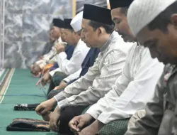 Bupati Muaro Jambi Bambang Bayu Suseno Safari Ramadhan 1447 H di Desa Kebun IX, Salurkan Bantuan Rp10 Juta