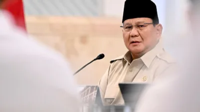 Presiden Prabowo Subianto memerintahkan aparat penegak hukum untuk segera mengusut tuntas kasus penyiraman air keras terhadap aktivis HAM dari Komisi untuk Orang Hilang dan Korban Tindak Kekerasan (KontraS), Andrie Yunus.