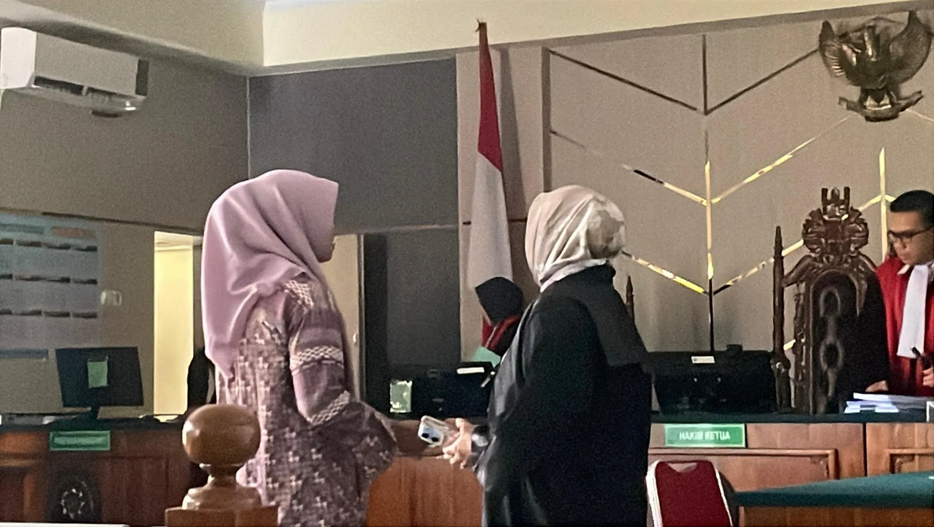 Terdakwa kasus dugaan korupsi dana Bantuan Operasional Pendidikan (BOP) Kesetaraan di Dinas Pendidikan Kabupaten Batang Hari,