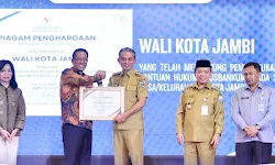 Pemkab Muaro Jambi Raih Penghargaan Menteri Hukum RI, Posbakum Hadir hingga Desa dan Kelurahan