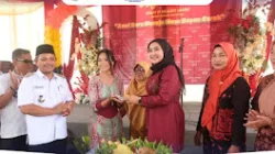 Ririn Novianty Hadiri Pelepasan Angkatan Perdana SMAN 17 Muaro Jambi, Pesan Lulusan Terus Kejar Cita-cita