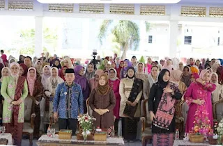Ketua Gabungan Organisasi Wanita (GOW) Kabupaten Muaro Jambi, Novi Astrianti, S.E., menghadiri peringatan Hari Kartini tingkat Provinsi Jambi yang digelar di Pendopo Rumah Dinas Gubernur Jambi
