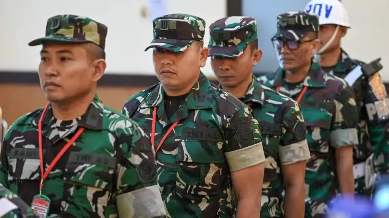 Keempat terdakwa masing-masing adalah Sersan Dua Edi Sudarko, Letnan Satu Budhi Hariyanto Widhi, Kapten Nandala Dwi Prasetyo, dan Letnan Satu Sami Lakka.