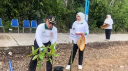Ketua DPRD Aidi Hatta Hadiri Penanaman Pohon Serentak, Pemkab Muaro Jambi Perkuat Komitmen Indonesia Emas 2045