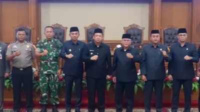 DPRD Muaro Jambi menegaskan bahwa perbaikan kinerja pelayanan publik harus dilakukan secara menyeluruh, bukan sekadar memenuhi kewajiban laporan tahunan.