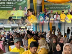 Ringankan Beban Warga, Golkar Tanjab Barat Gelar Pasar Murah di Kuala Tungka