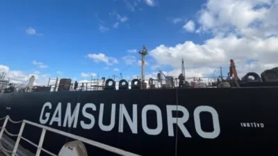 Jagat media sosial dihebohkan dengan beredarnya video yang memperlihatkan kapal tanker Gamsunoro diduga diisi oleh kru asal India.